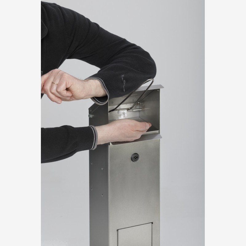 Borne de distribution de gel désinfectant et sa corbeille à déchets