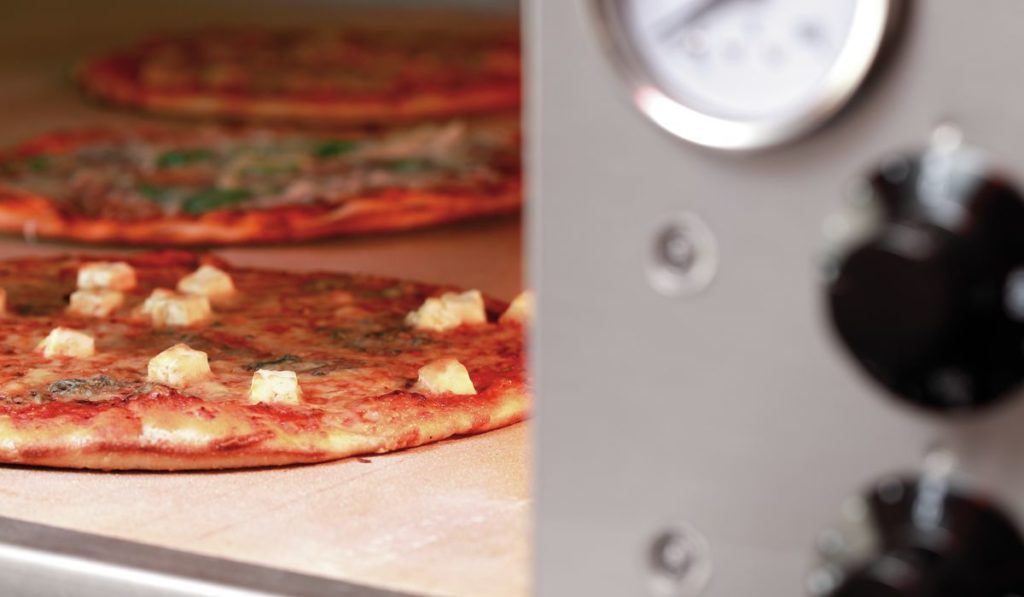 Four pizza ET205, 2BK 1050x1050